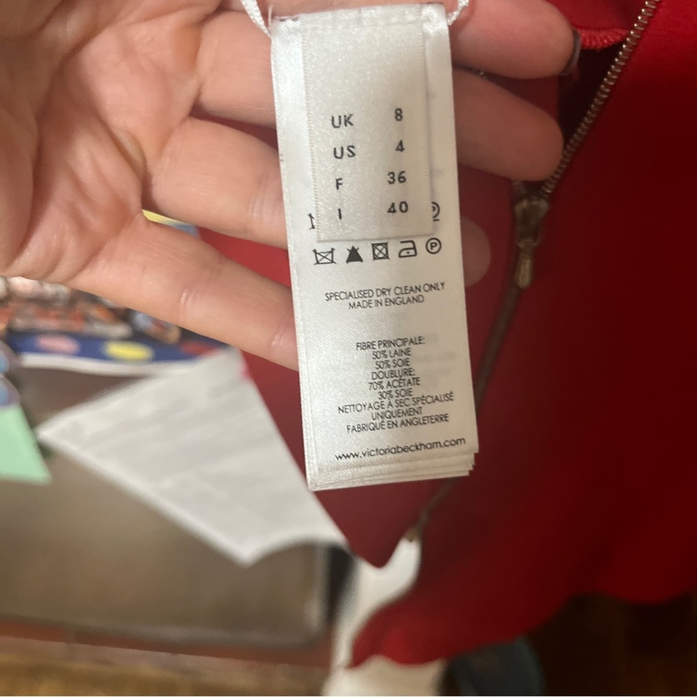 Victoria Beckham red dress for and flare 4 - Picture 5 of 5